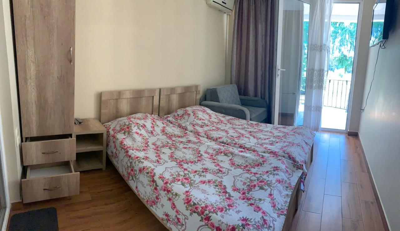 Tamari Hotel Ureki Bagian luar foto