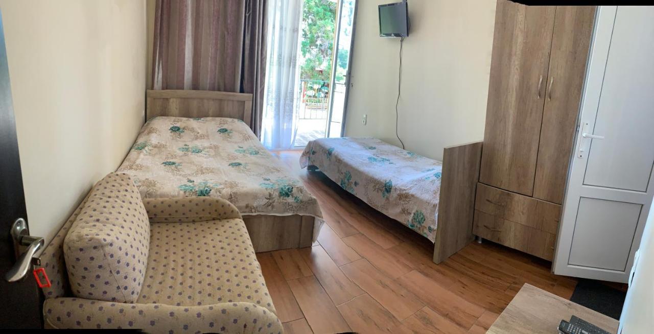 Tamari Hotel Ureki Bagian luar foto